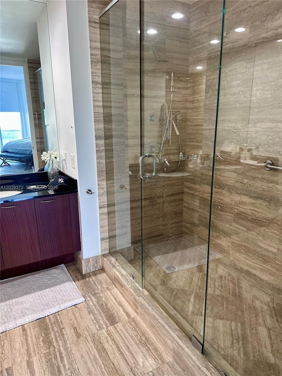 15811 Collins Ave 1505 photo 7