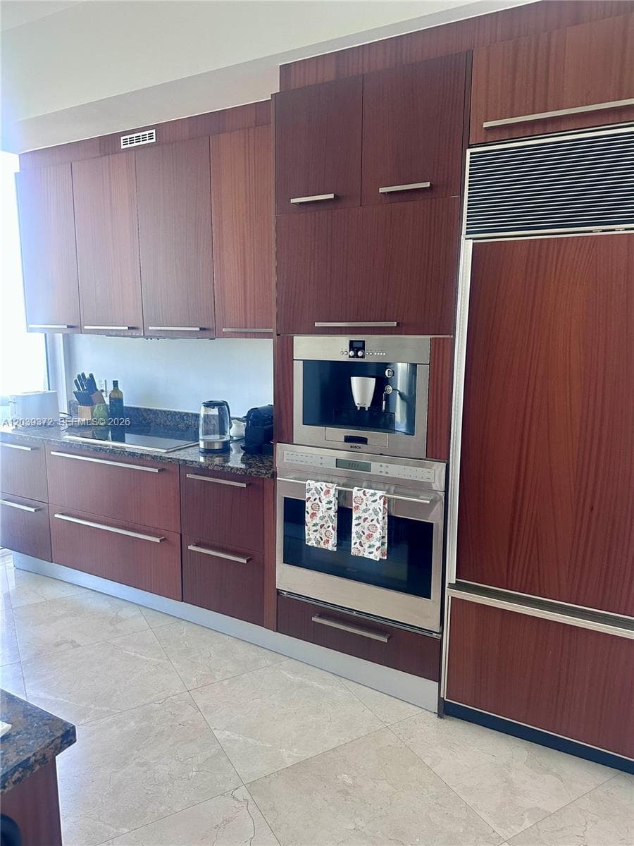 15811 Collins Ave 1505 photo 3