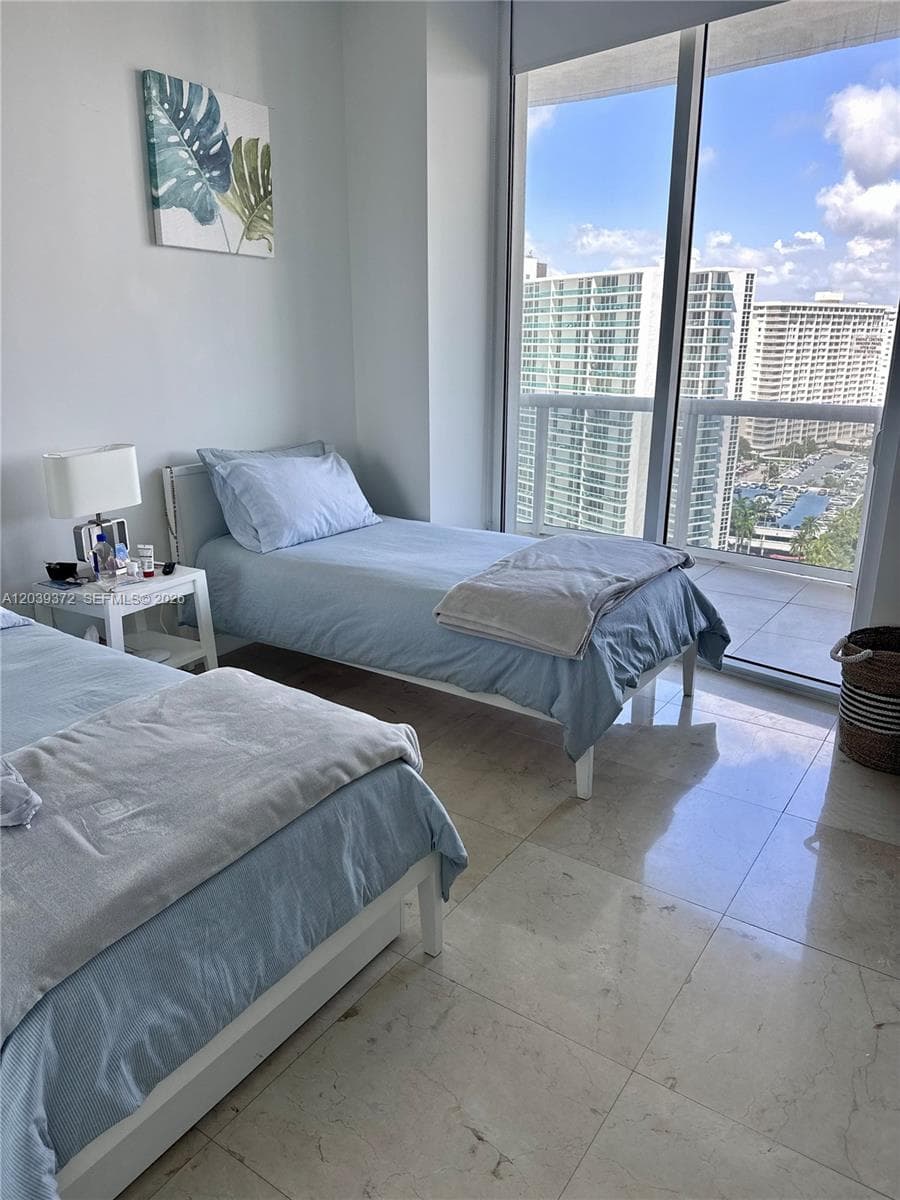 15811 Collins Ave 1505 photo 9