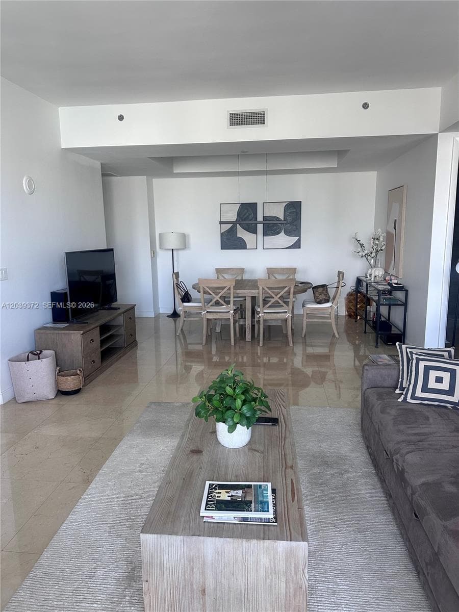 15811 Collins Ave 1505 photo 4