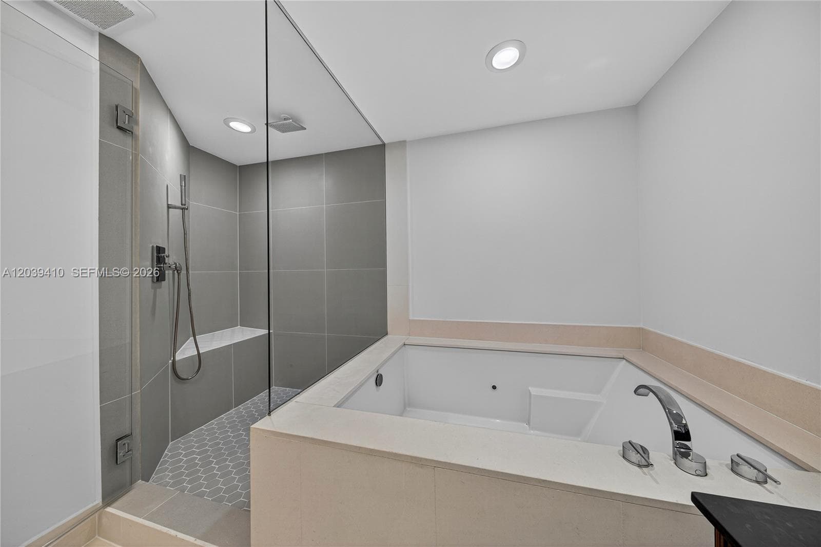 2711 S OCEAN DR 3102 photo 16