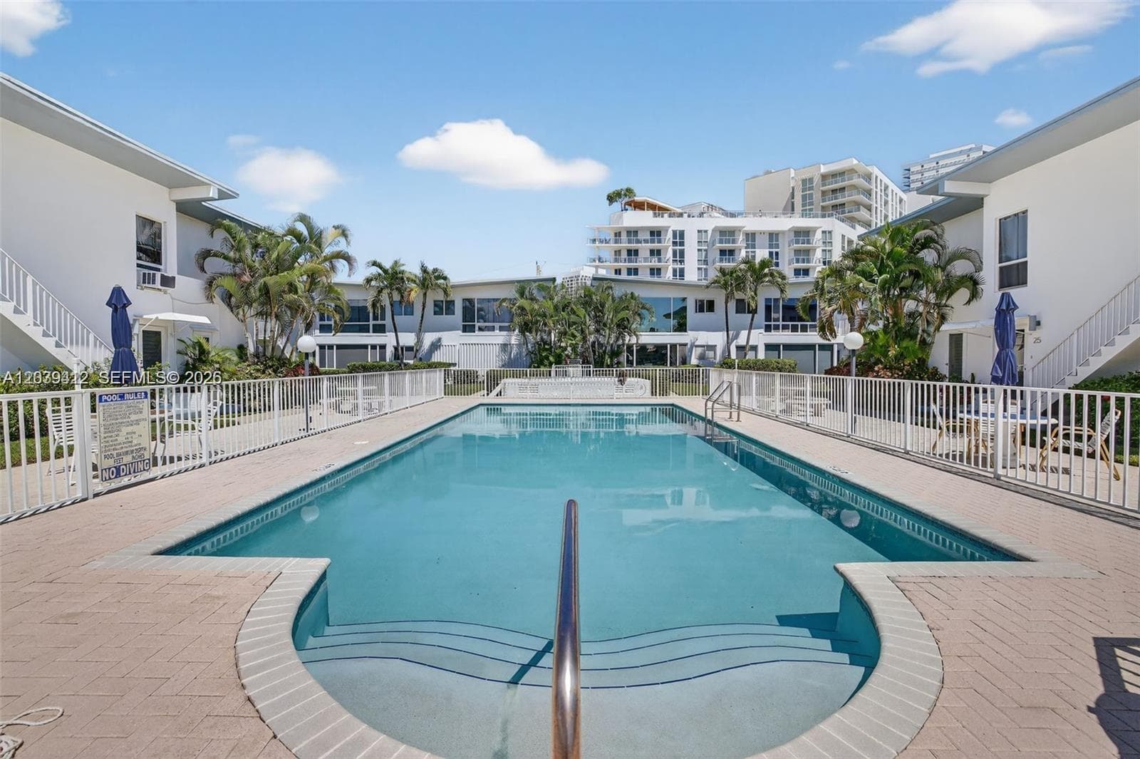 425 Bayshore Dr d-3 photo 2