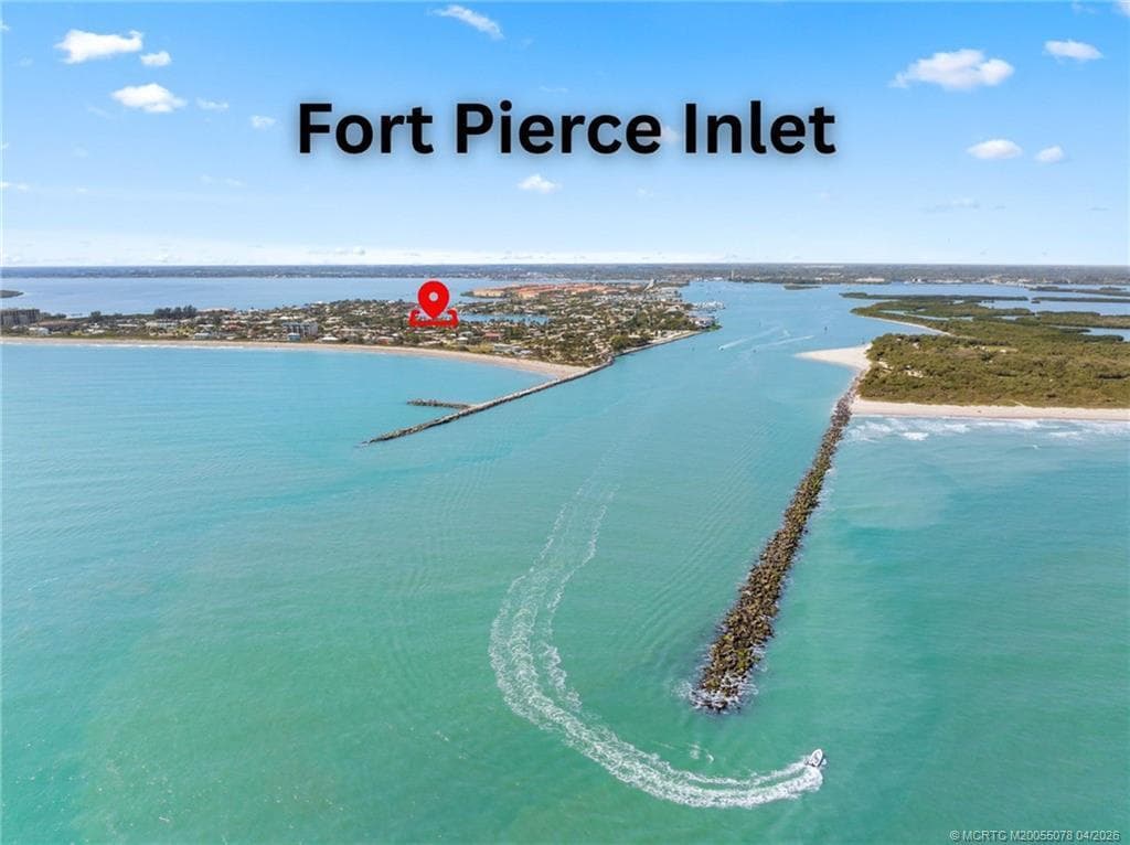 1560 Island Cove Road photo 3