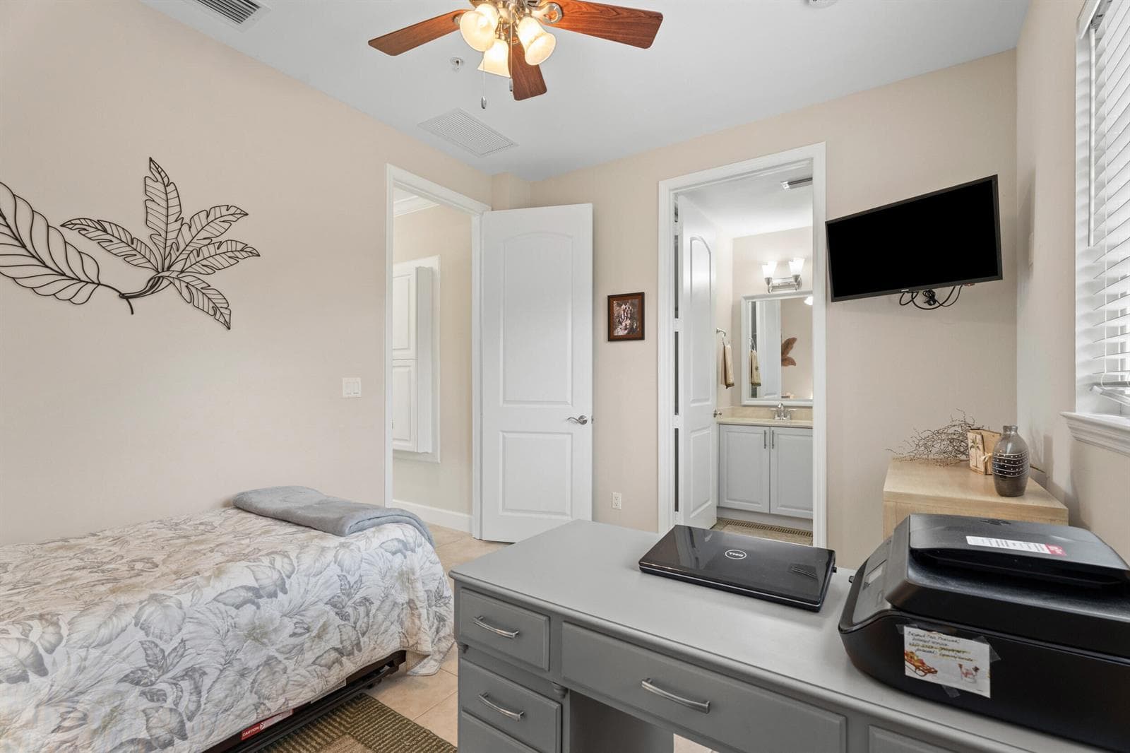 1560 Island Cove Road photo 18