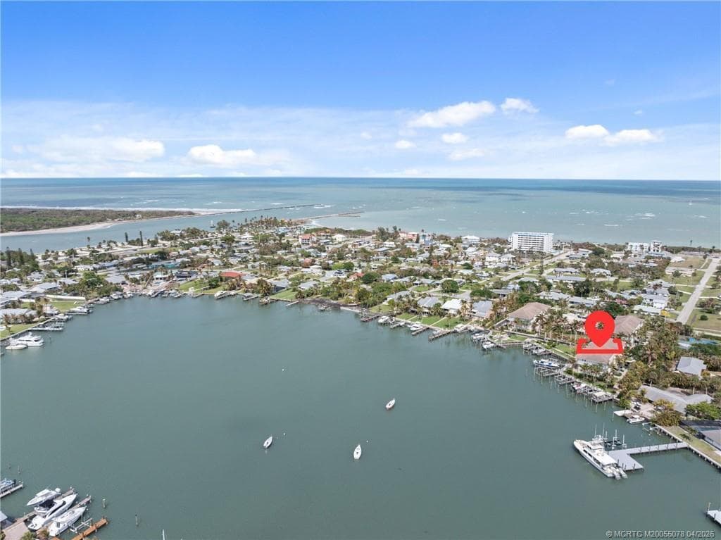 1560 Island Cove Road photo 4