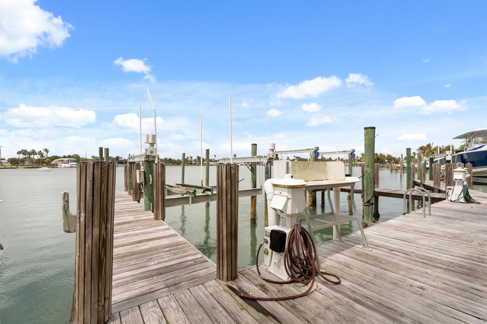 1560 Island Cove Road photo 8