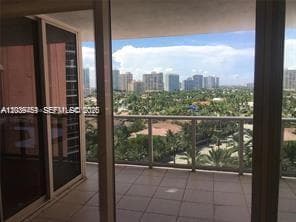 19333 Collins Ave 1109 photo 17