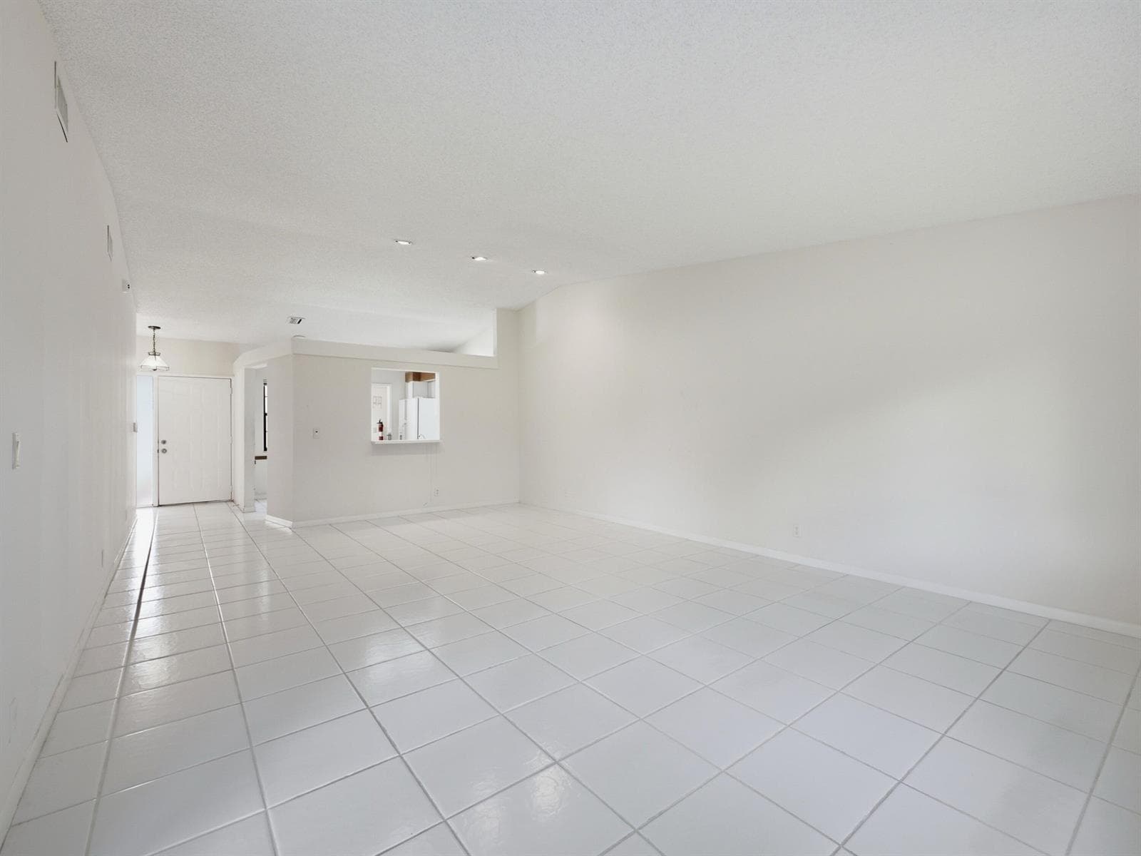 6200 Kings Gate Circle photo 9
