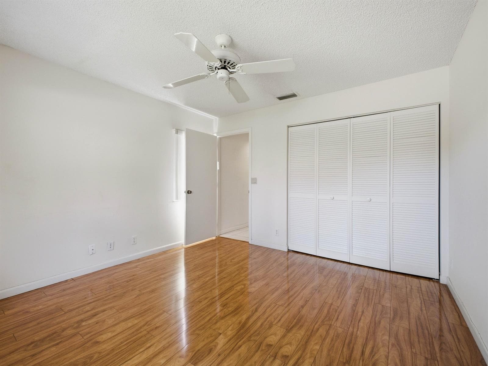 6200 Kings Gate Circle photo 14