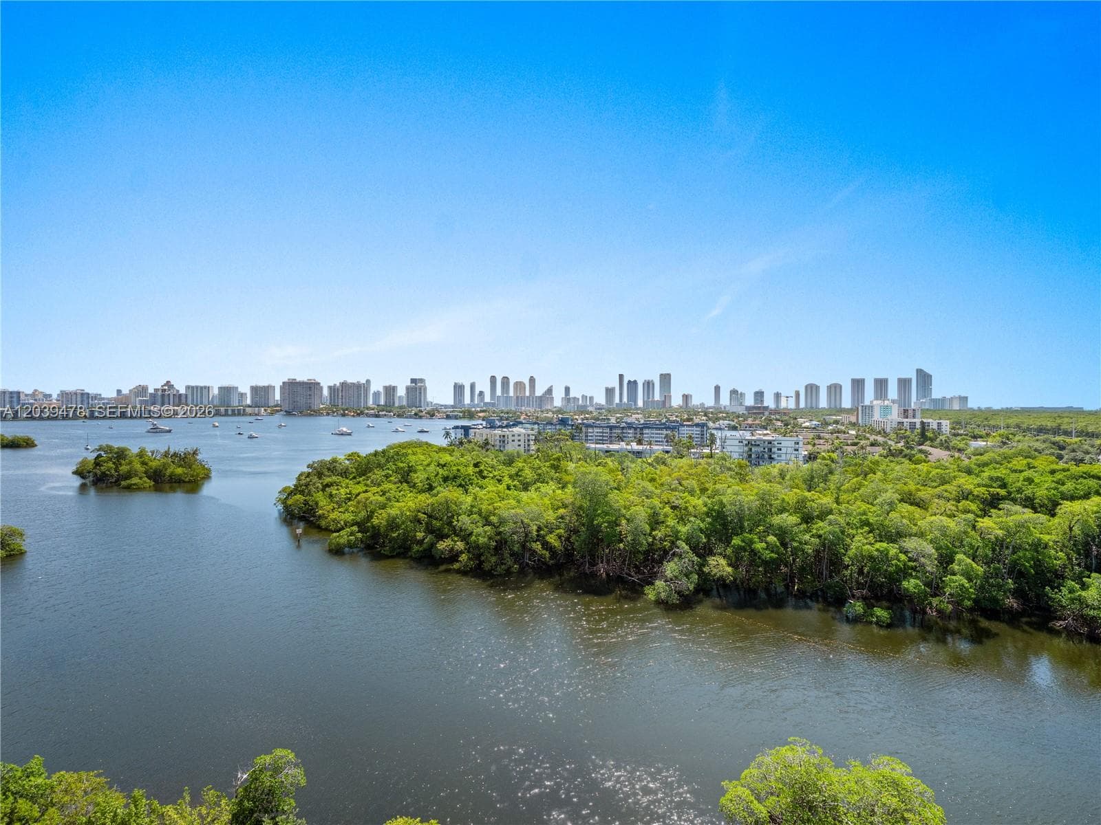 16385 Biscayne Blvd 1117 photo 22