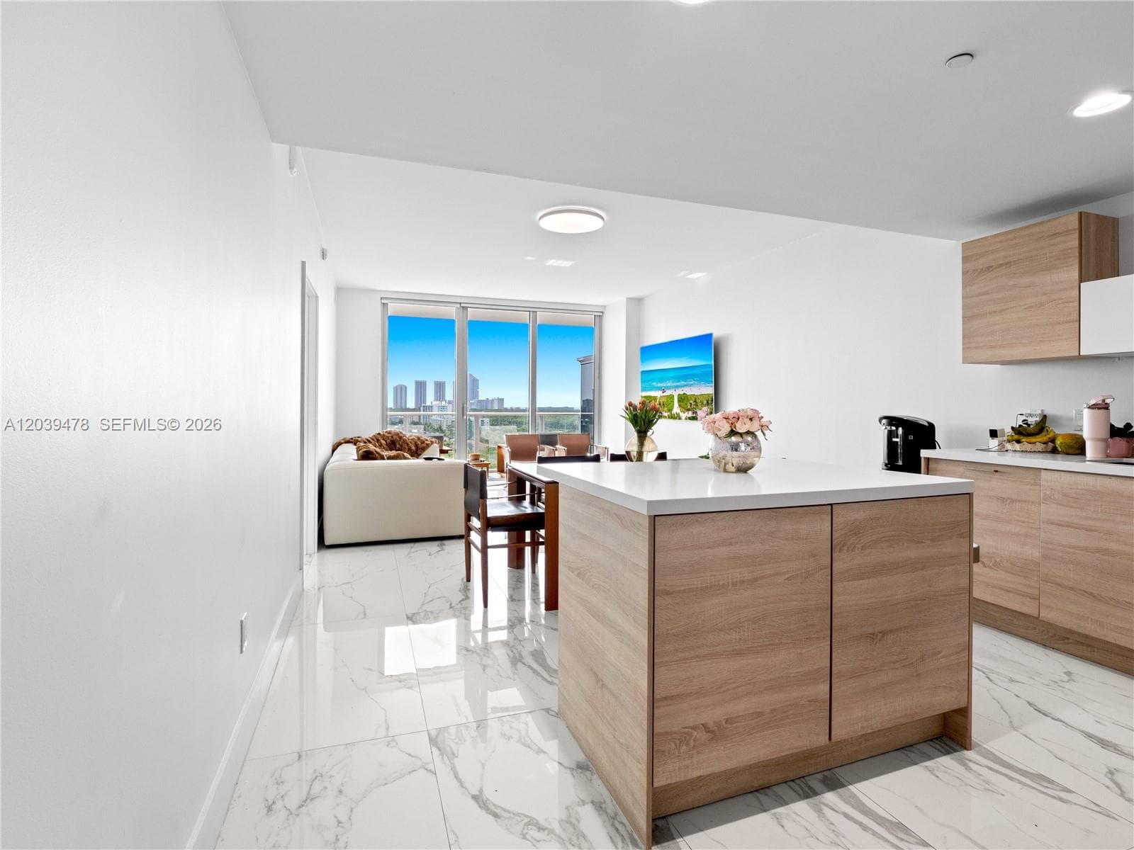 16385 Biscayne Blvd 1117 photo 7