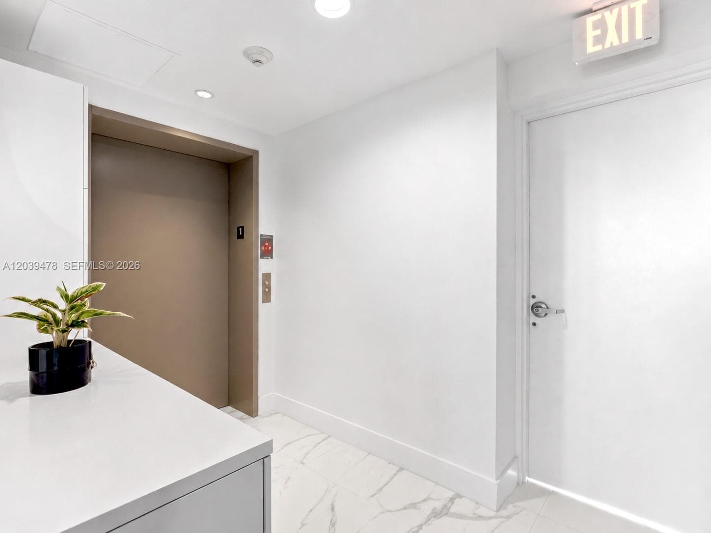 16385 Biscayne Blvd 1117 photo 5
