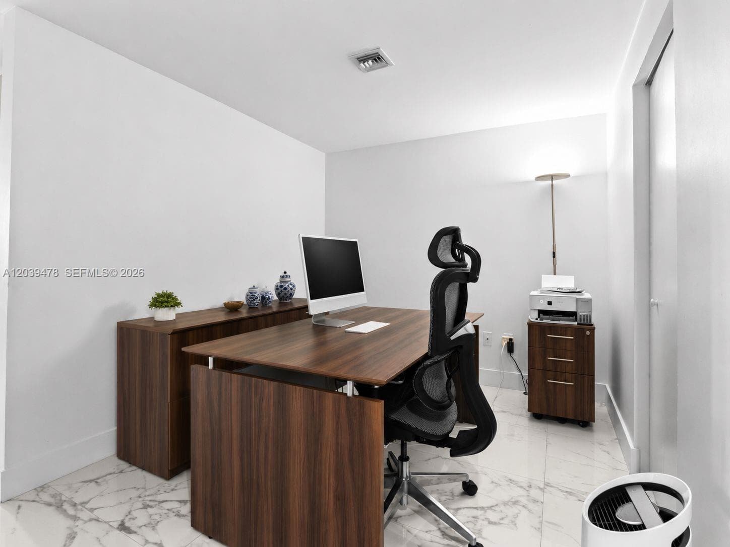 16385 Biscayne Blvd 1117 photo 20