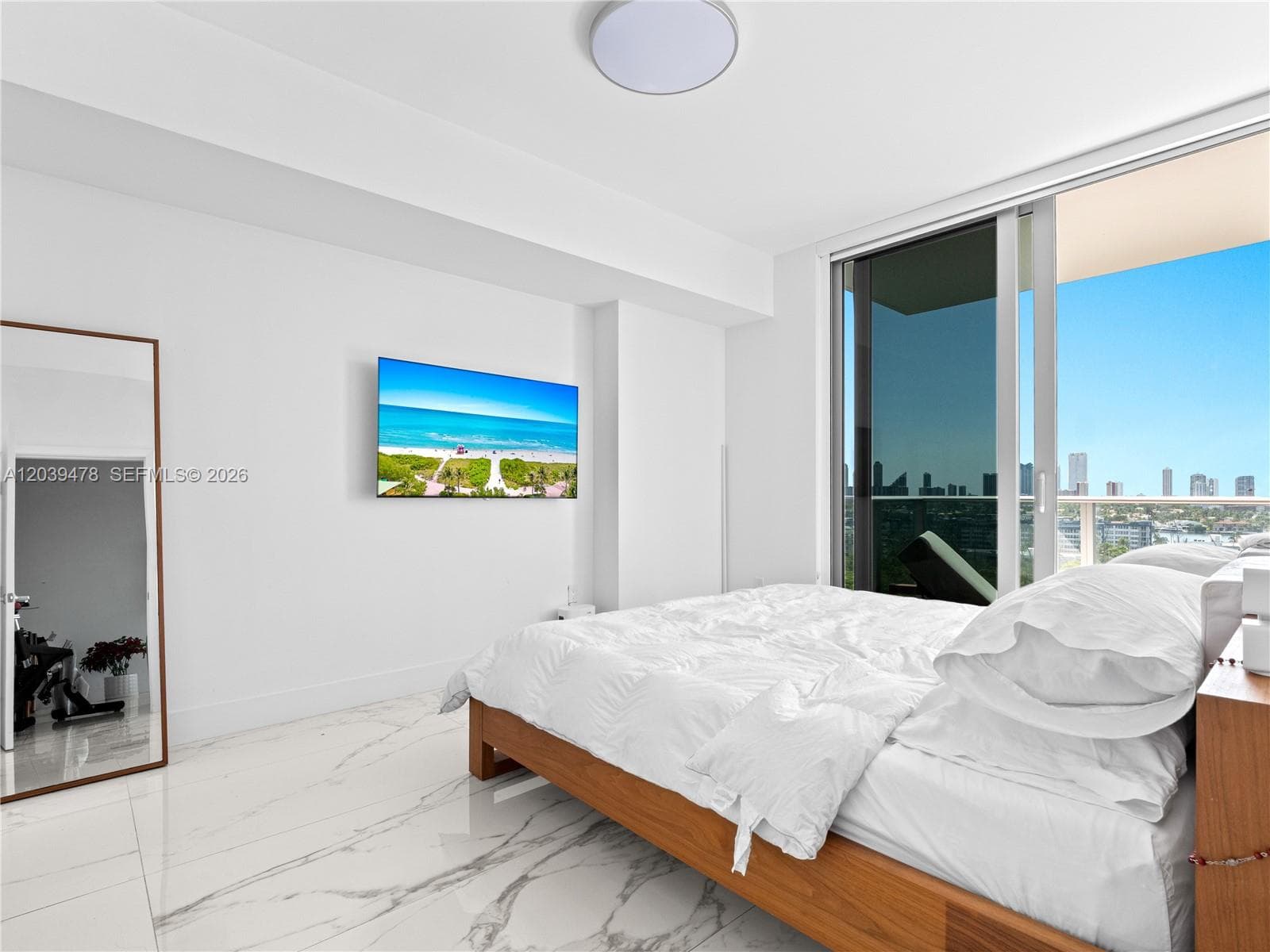 16385 Biscayne Blvd 1117 photo 10