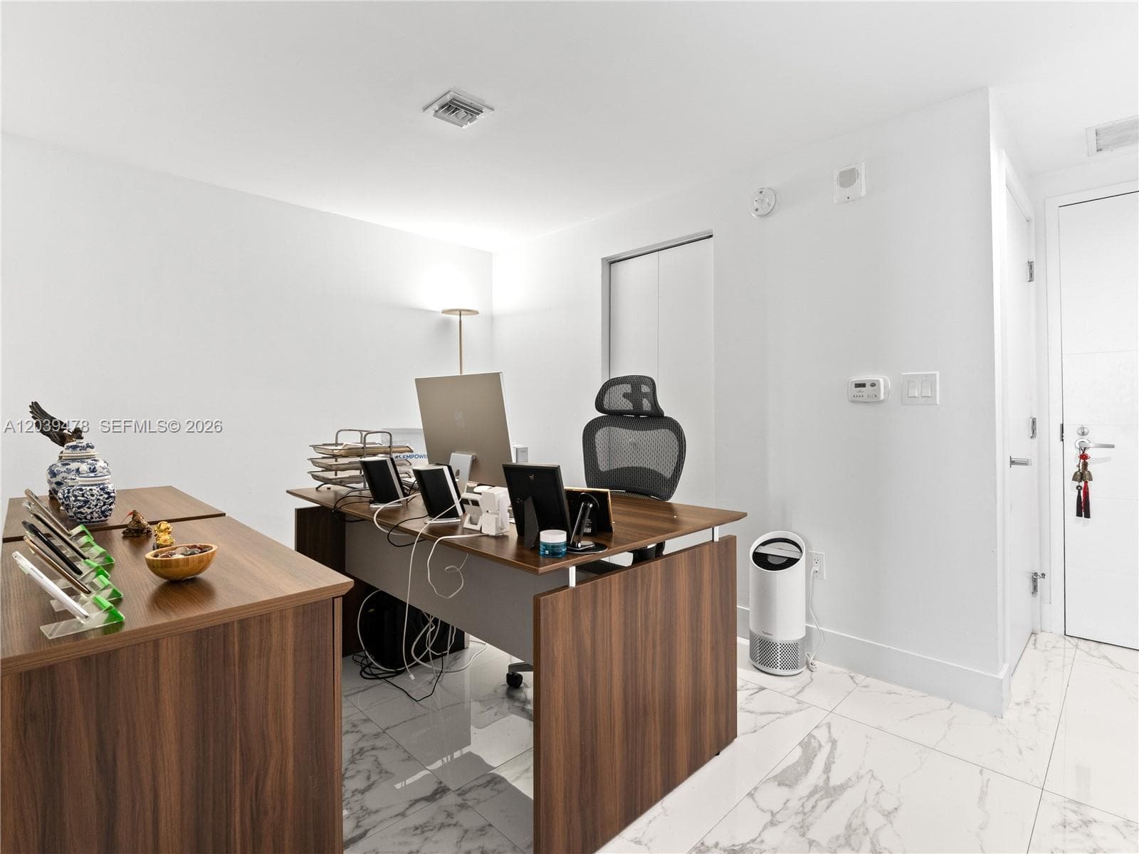16385 Biscayne Blvd 1117 photo 19