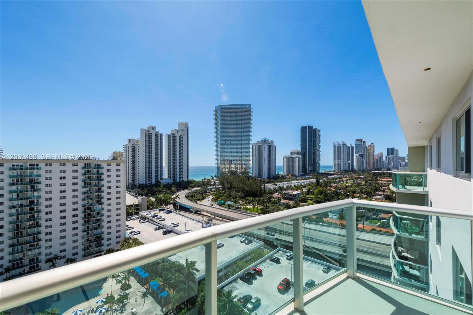 19380 Collins Ave PH-6 photo 2