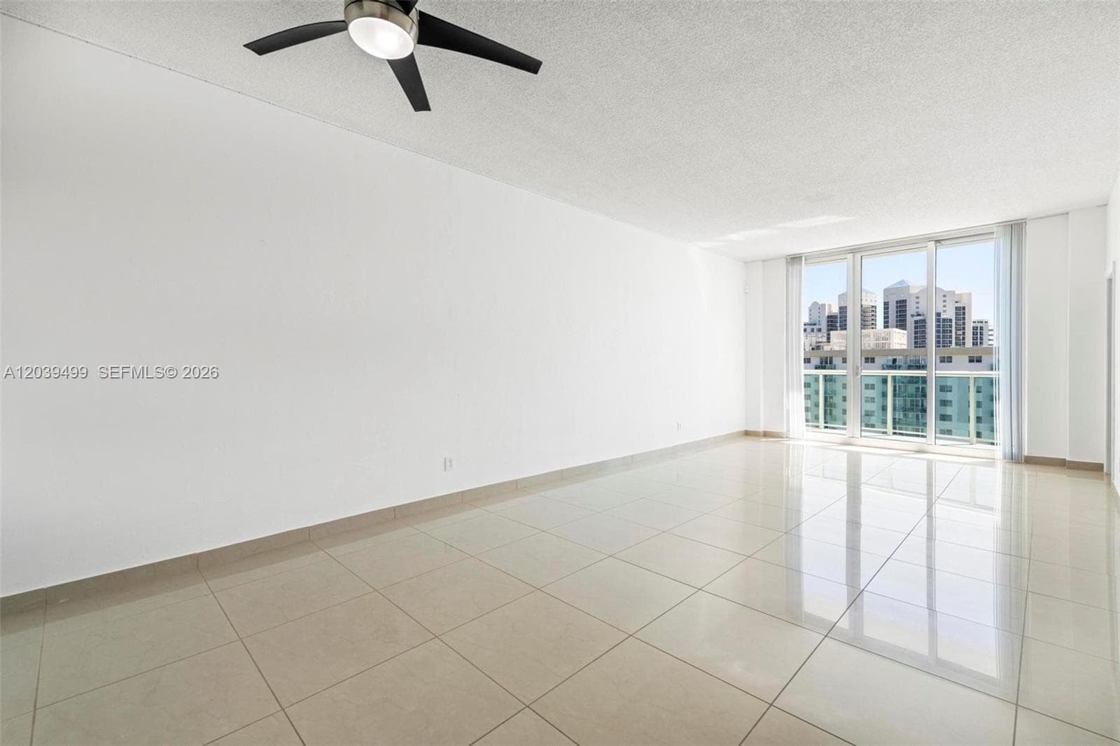 19380 Collins Ave PH-6 photo 10