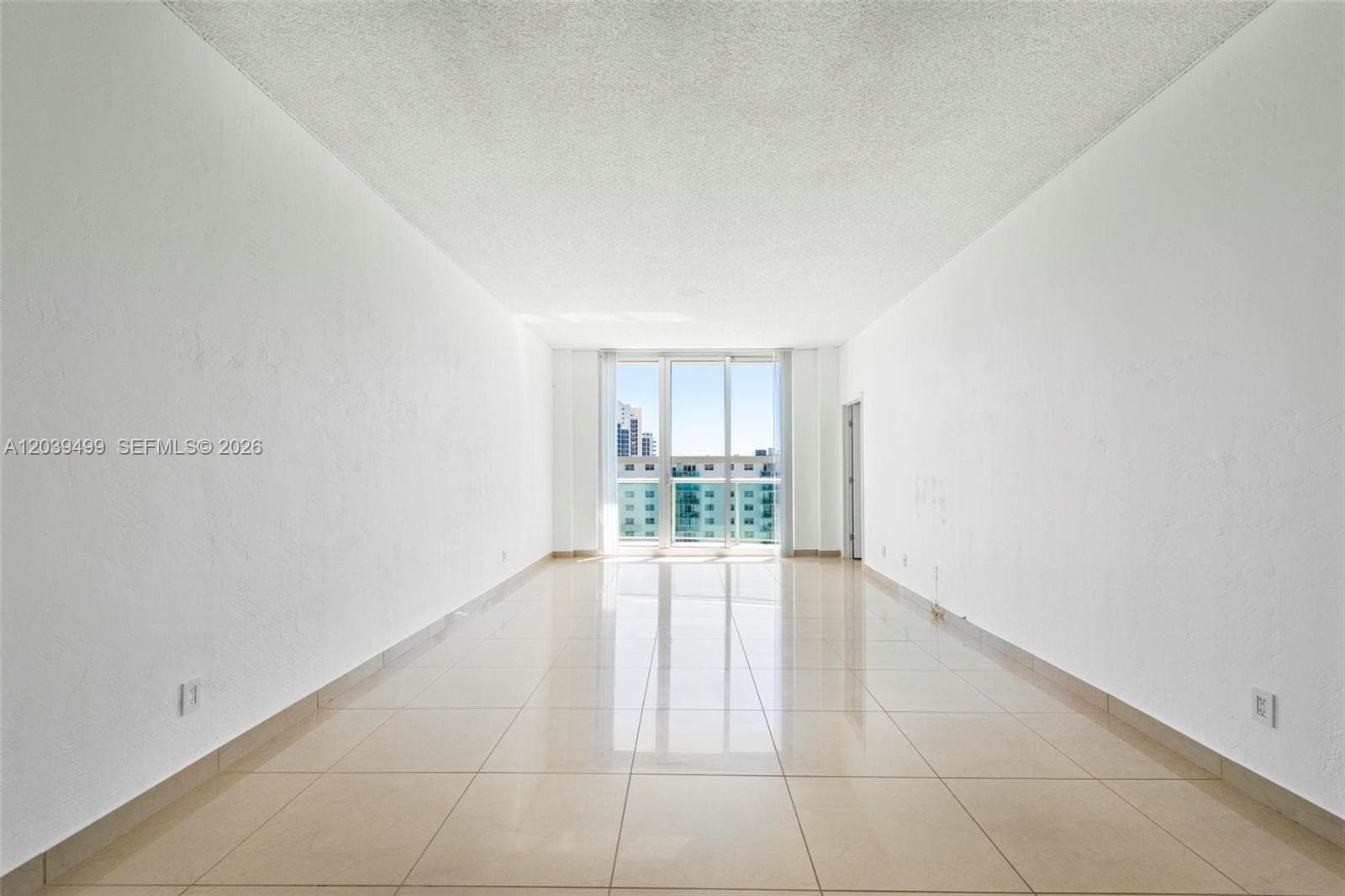 19380 Collins Ave PH-6 photo 11