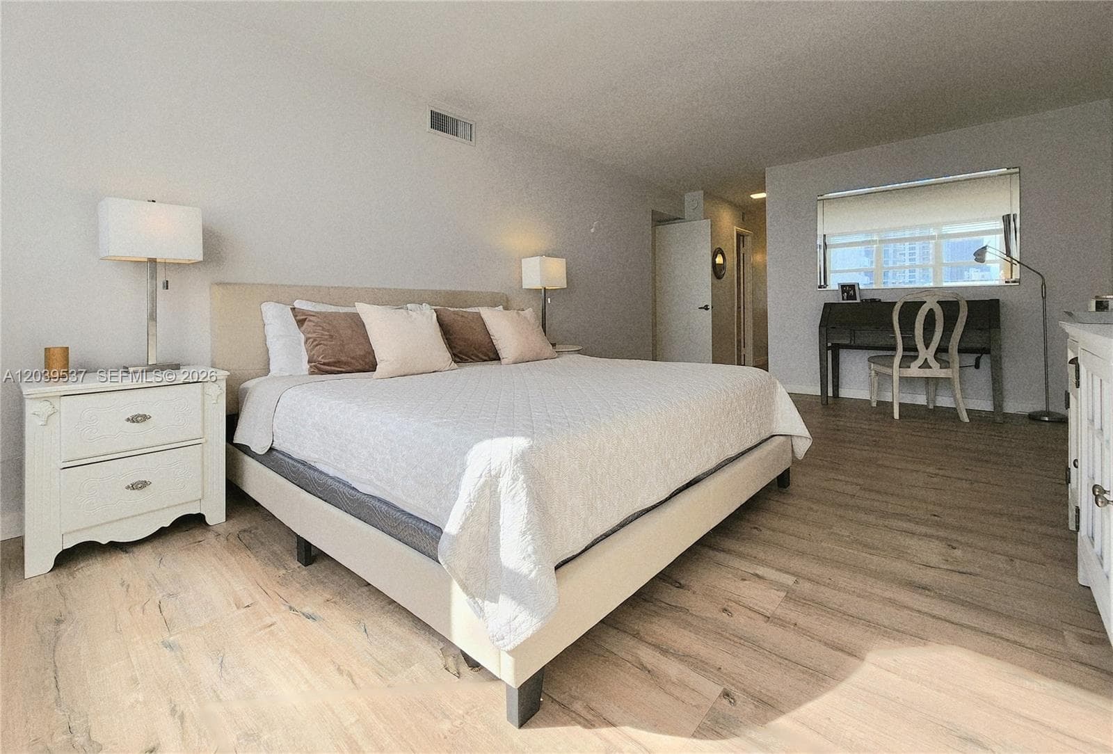 2751 S Ocean Dr 1406S photo 23