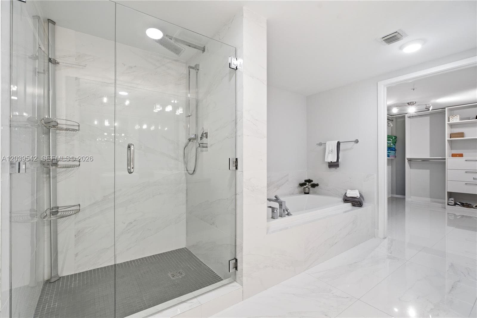 400 Sunny Isles Blvd 1817 photo 13