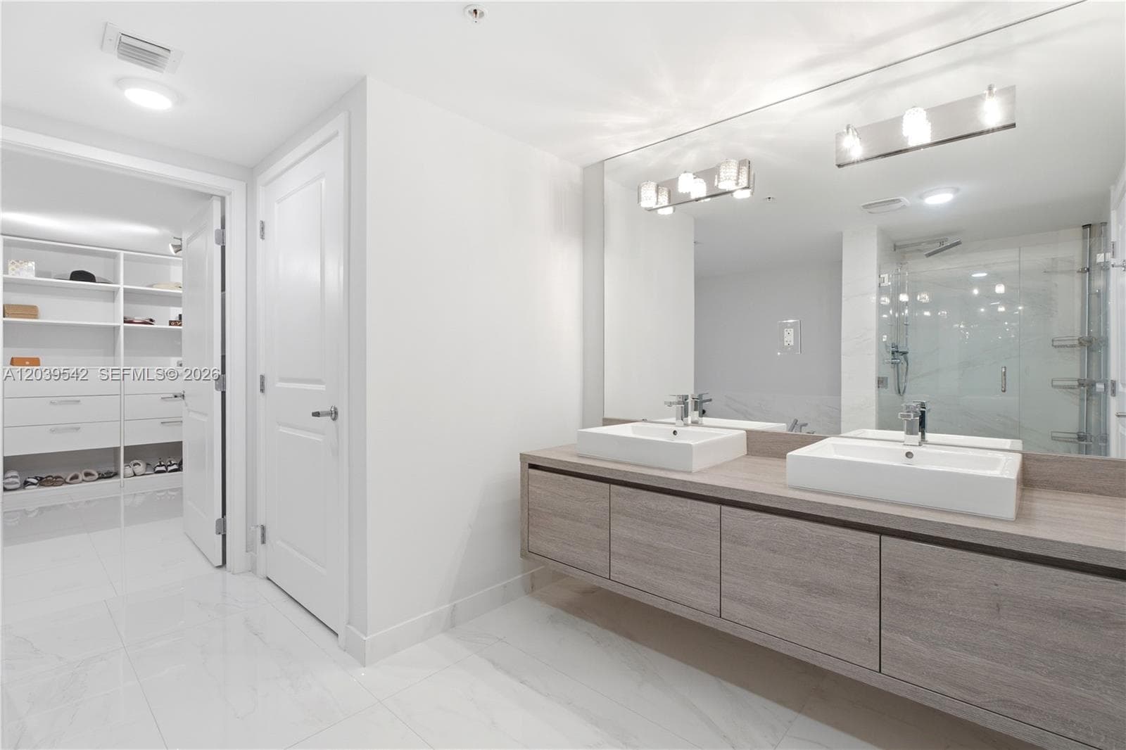 400 Sunny Isles Blvd 1817 photo 12
