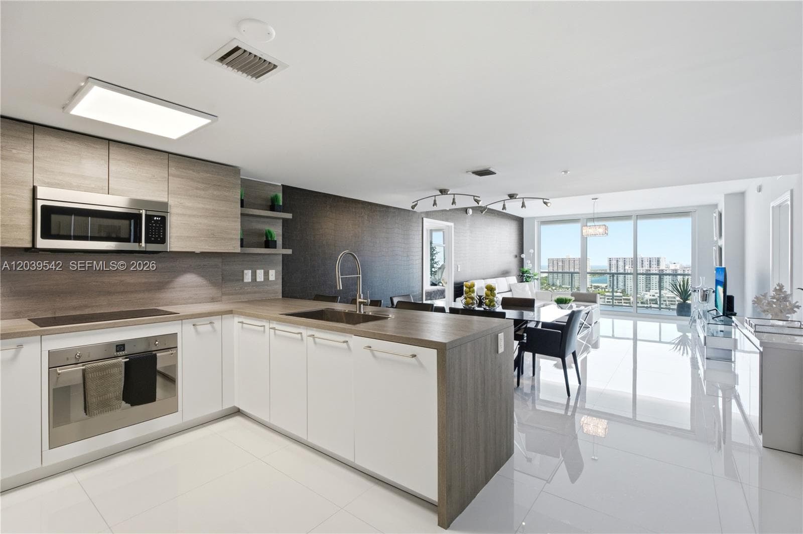 400 Sunny Isles Blvd 1817 photo 7
