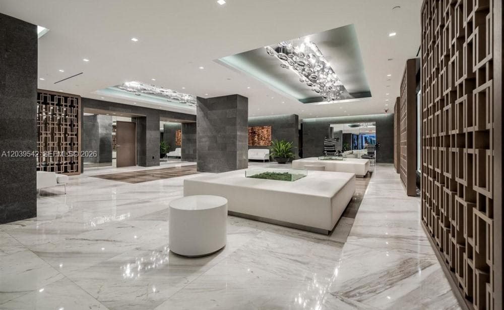 400 Sunny Isles Blvd 1817 photo 3