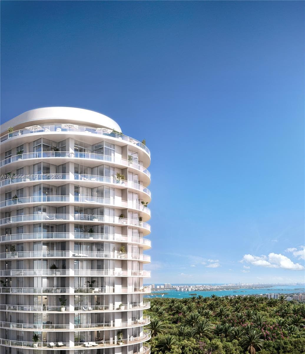 2411 Laguna Circle 1503 photo 4