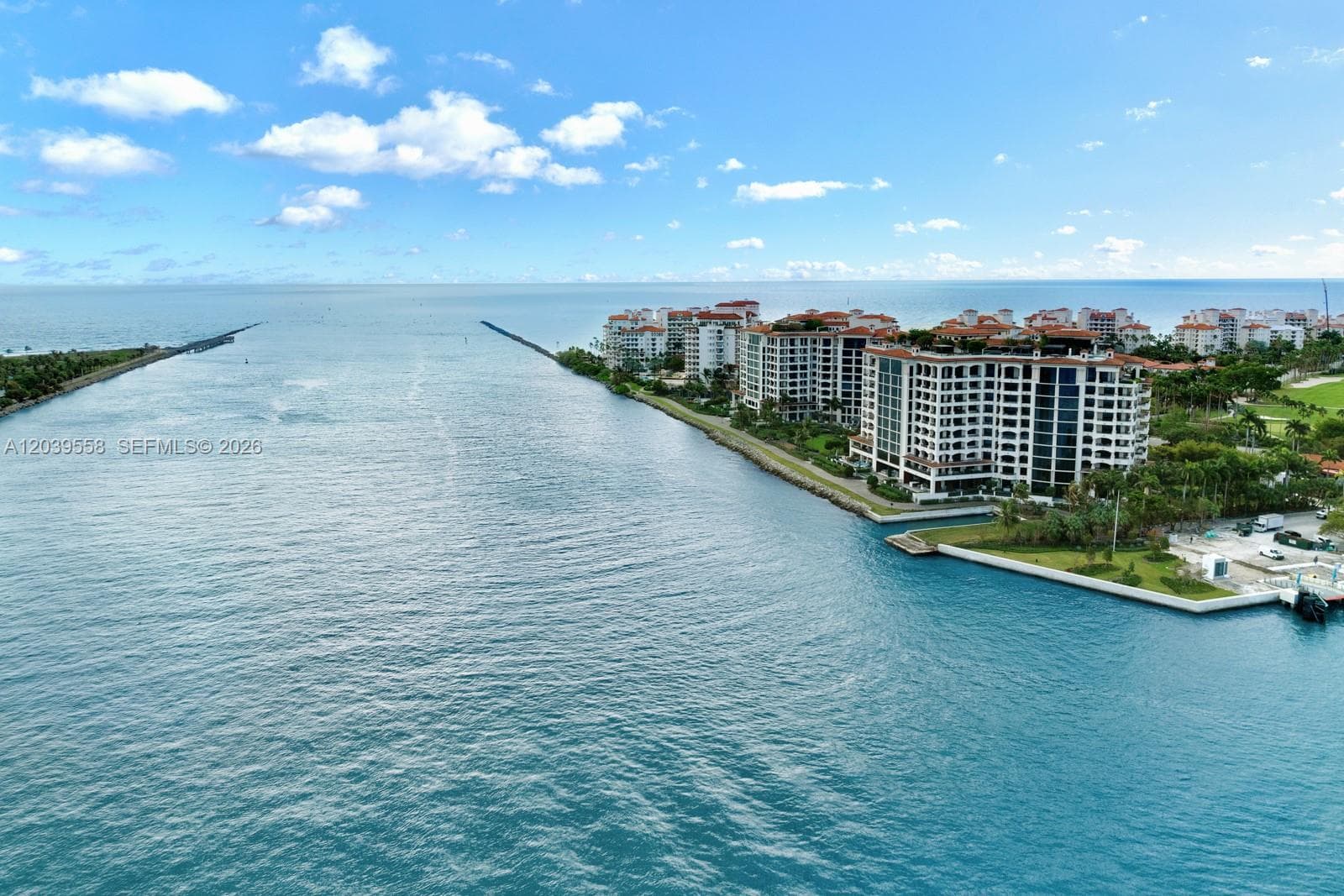 6800 Fisher Island Dr 6825 photo 2