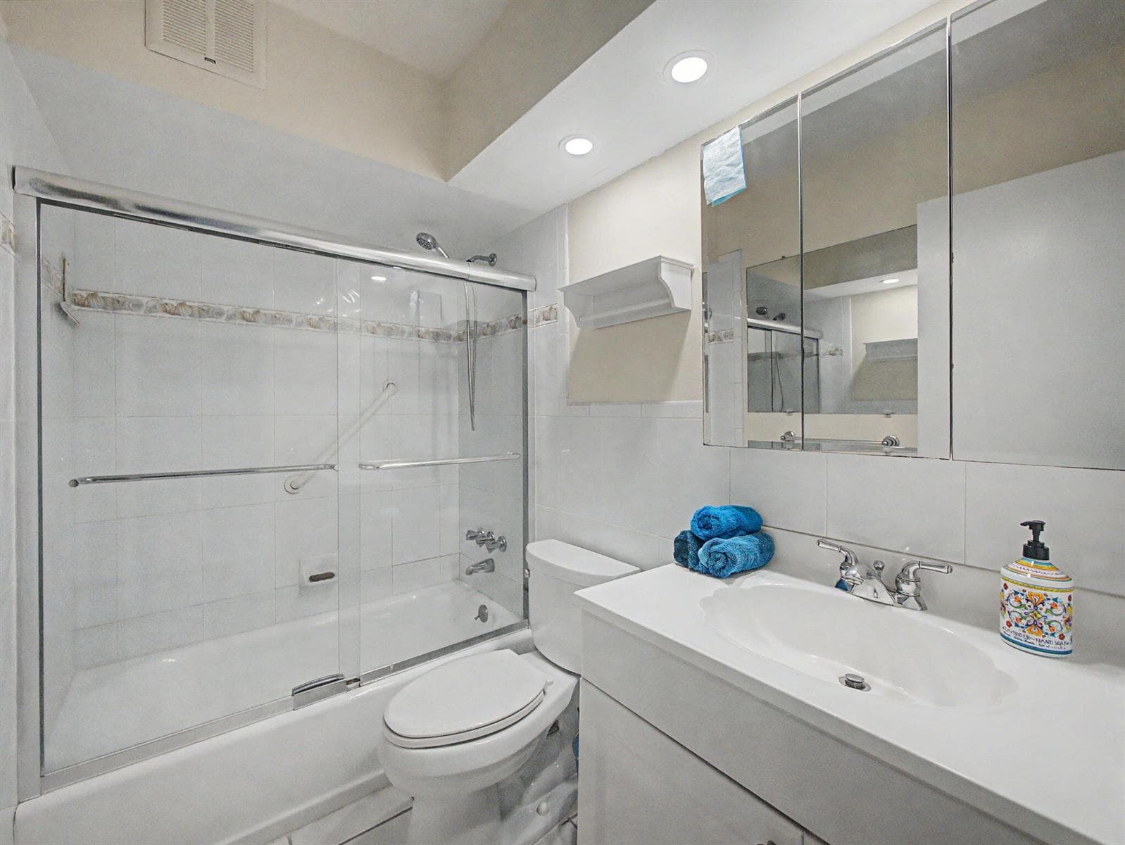 111 Doolen Court 104 photo 10