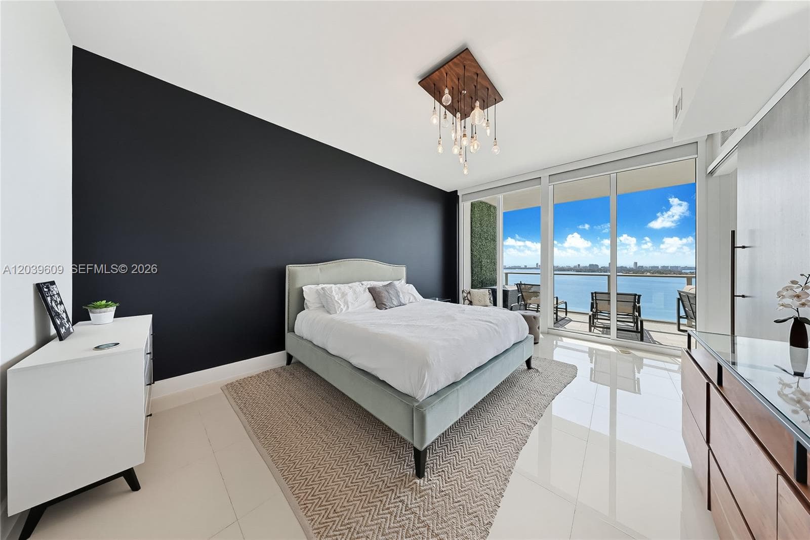 2020 N Bayshore Dr 1708 photo 6