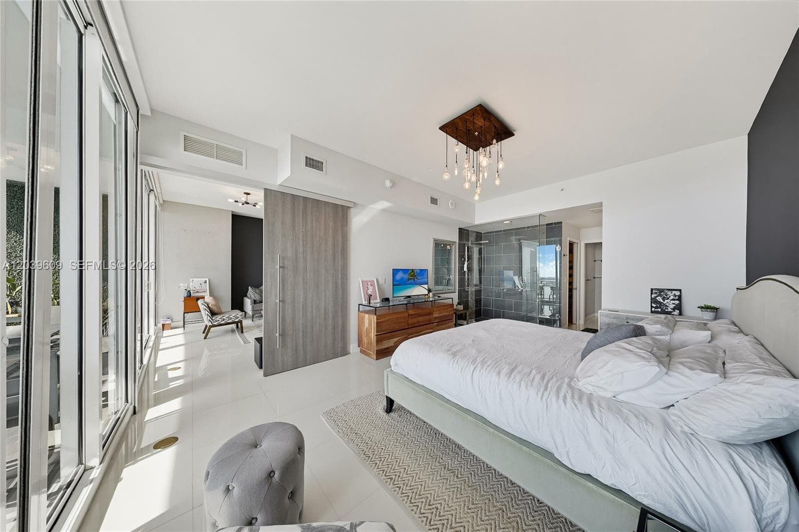 2020 N Bayshore Dr 1708 photo 9