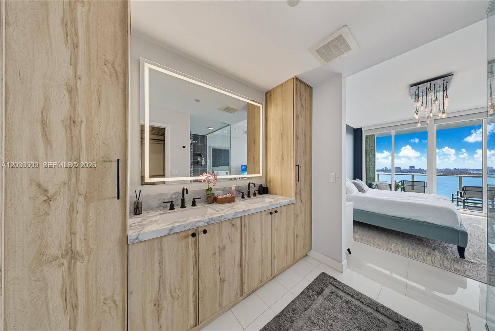 2020 N Bayshore Dr 1708 photo 10