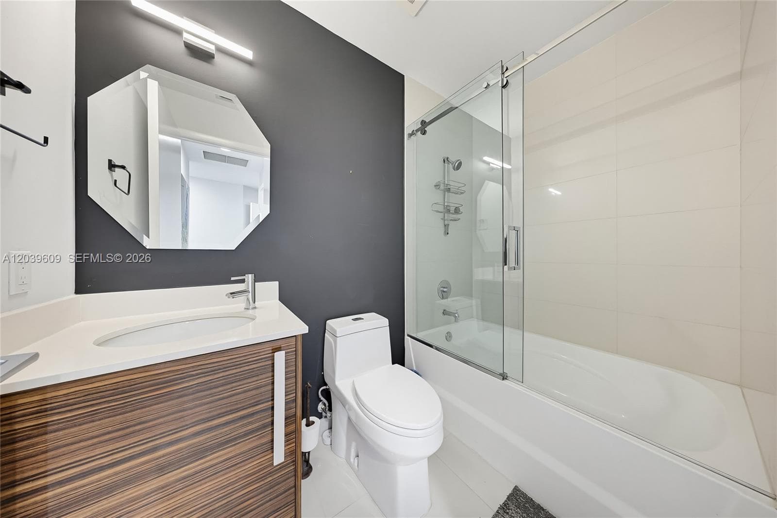 2020 N Bayshore Dr 1708 photo 14