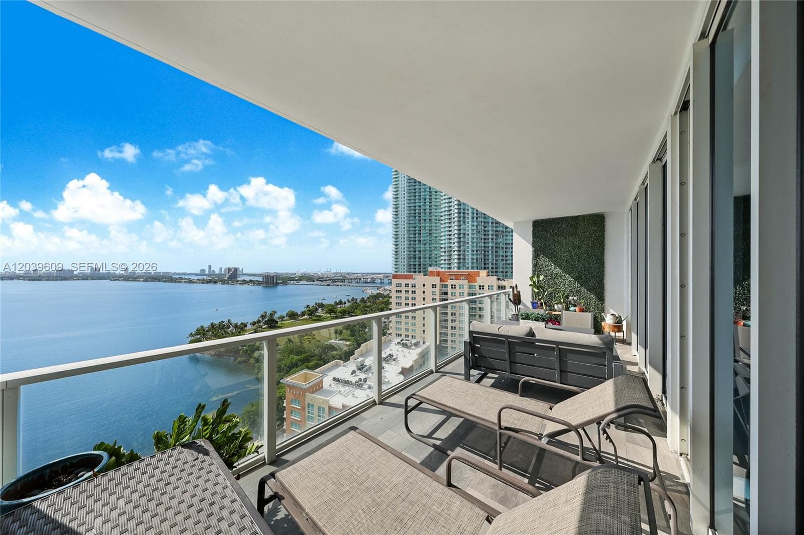 2020 N Bayshore Dr 1708 photo 15