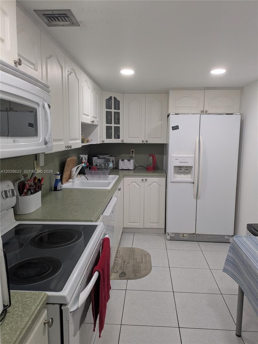 1849 S Ocean Dr 1407 photo 7