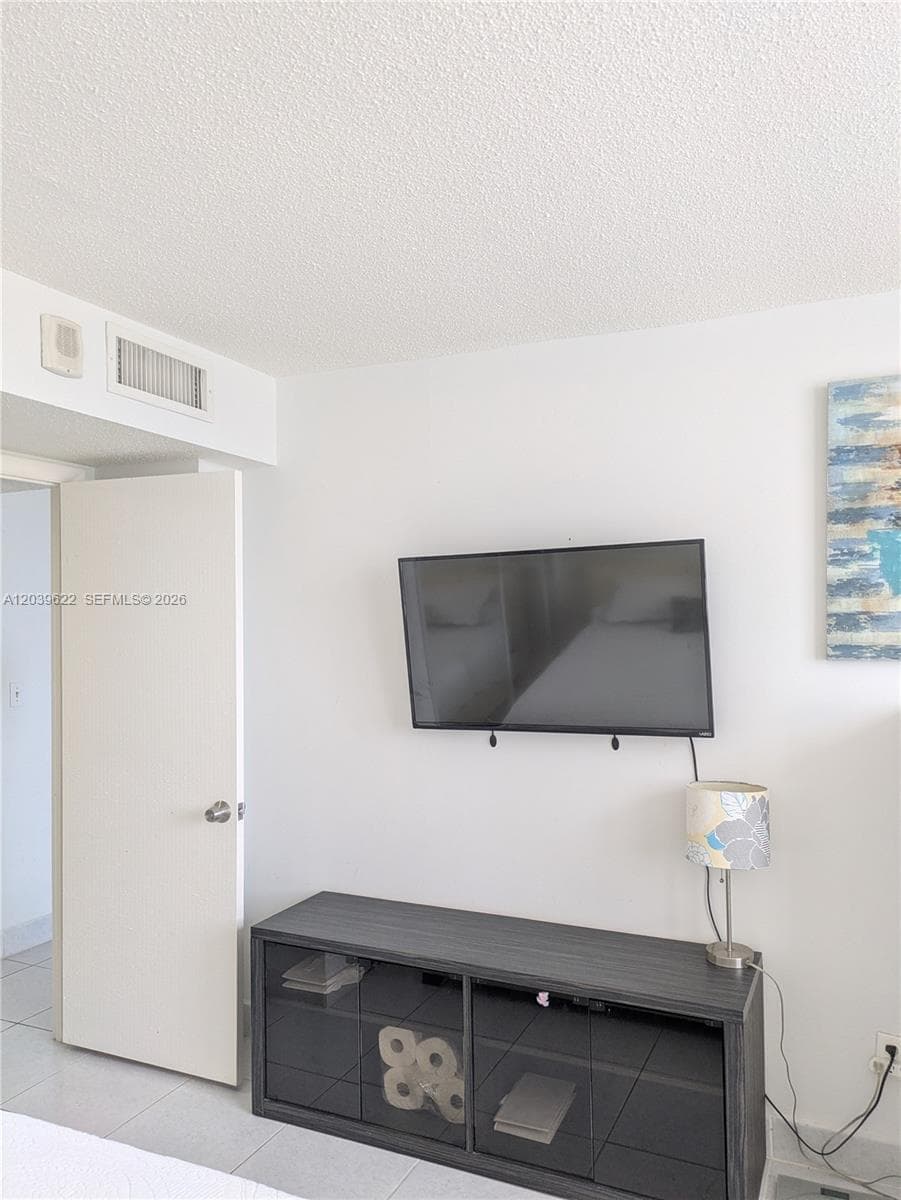 1849 S Ocean Dr 1407 photo 18