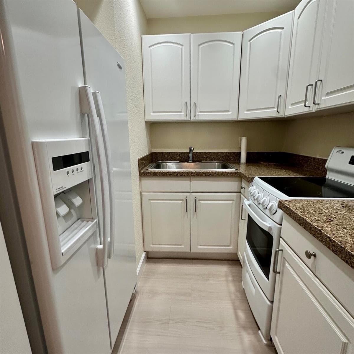 815 Middle River Drive 110 photo 4
