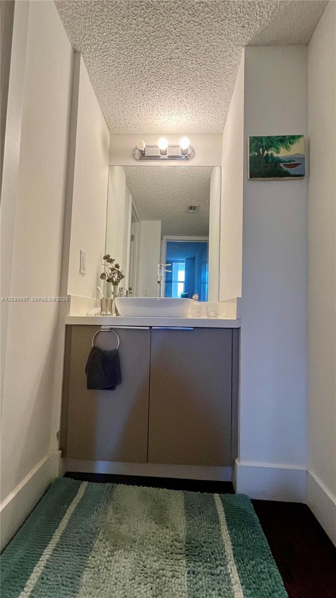 3701 N Country Club Dr 304 photo 22