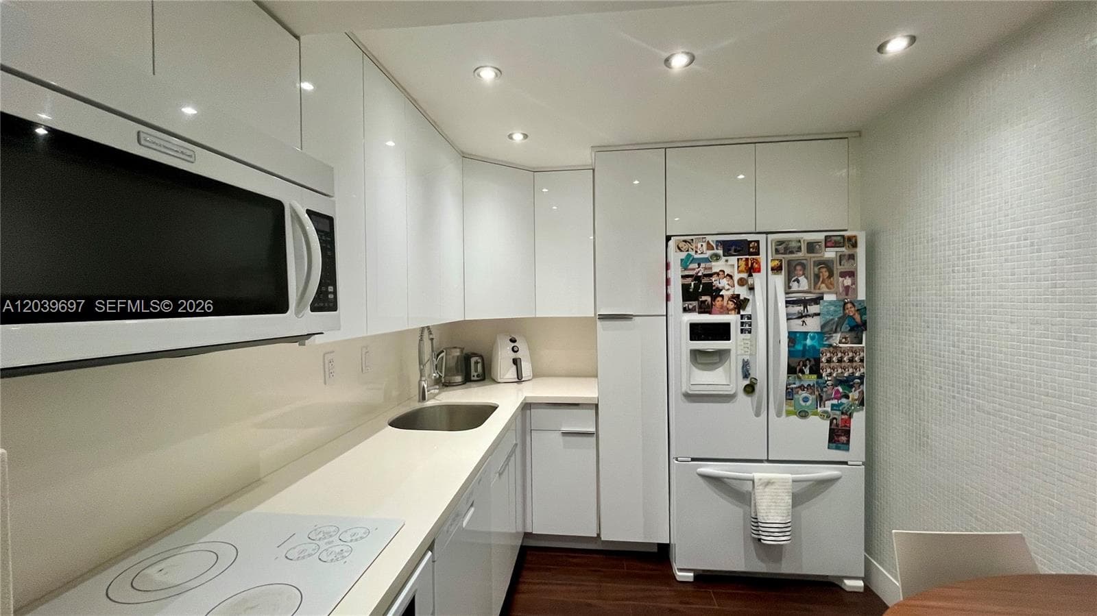 3701 N Country Club Dr 304 photo 8