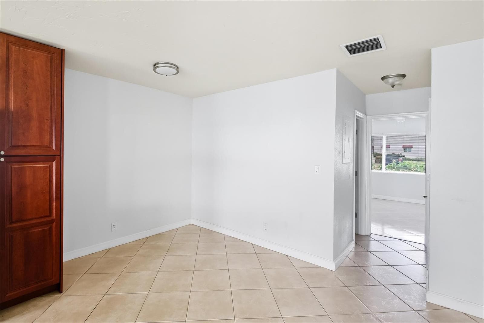 2881 NE 32nd Street 119 photo 20
