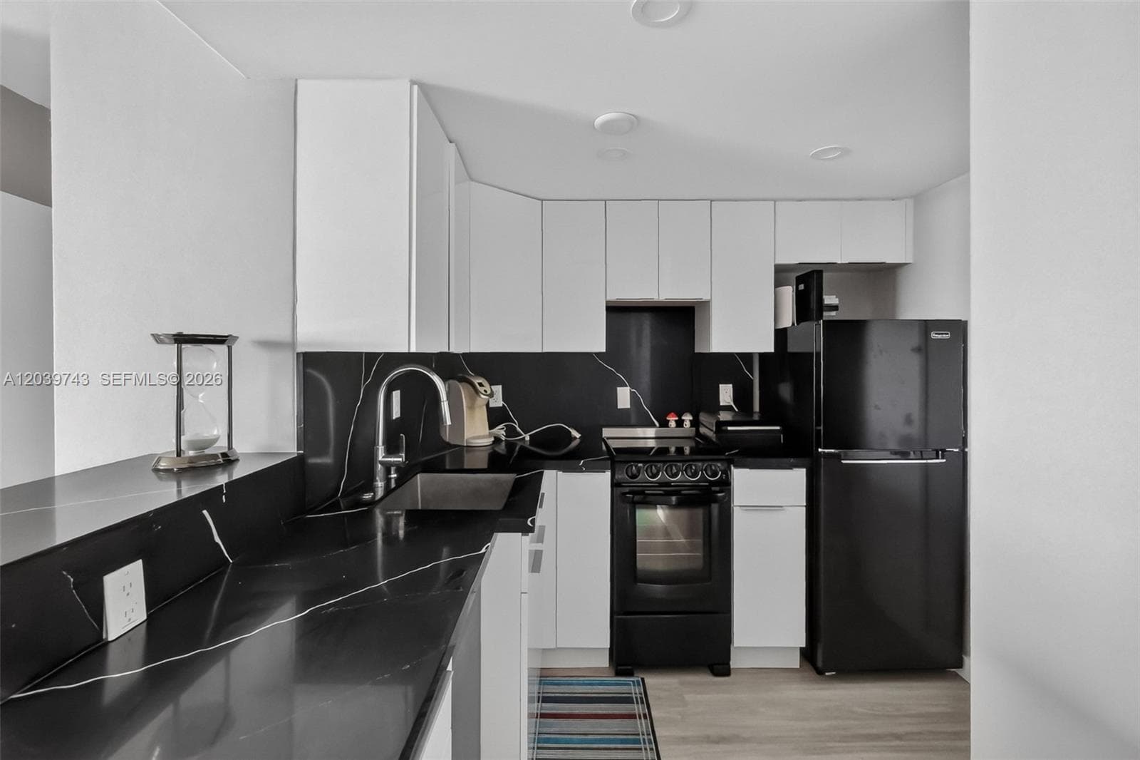 800 West Ave 533 photo 9