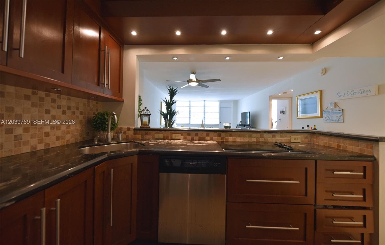 2016 Bay Dr 201 photo 6
