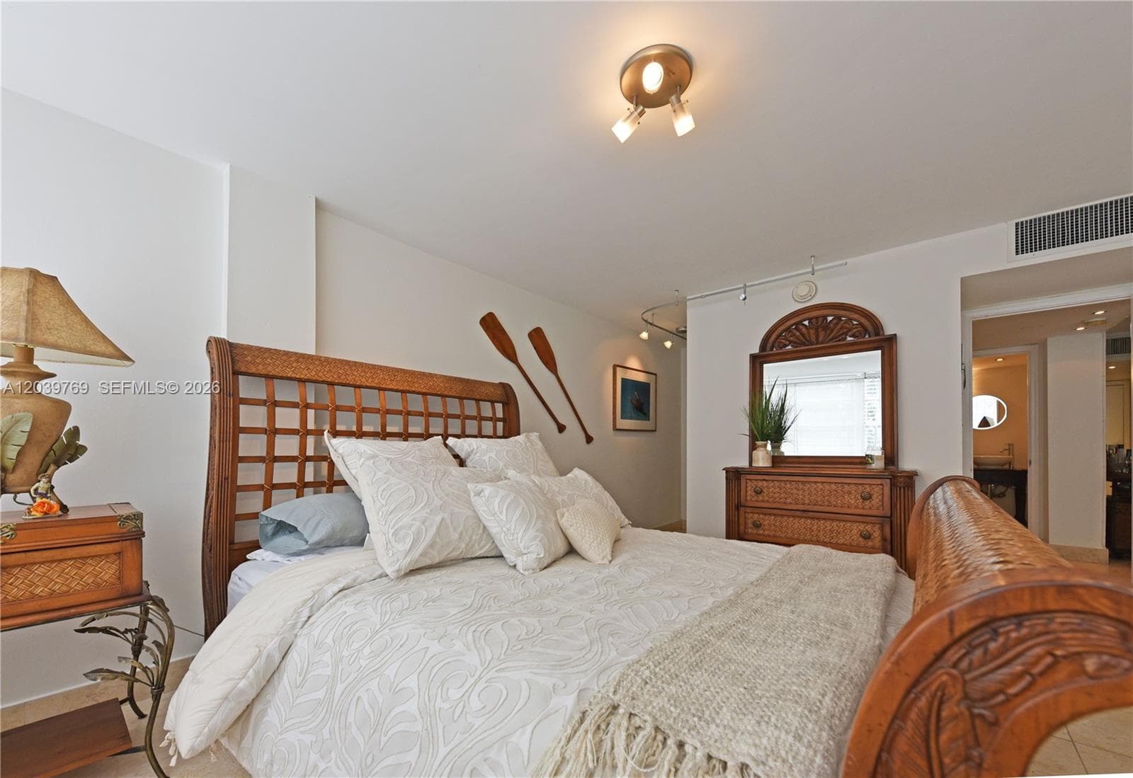 2016 Bay Dr 201 photo 13
