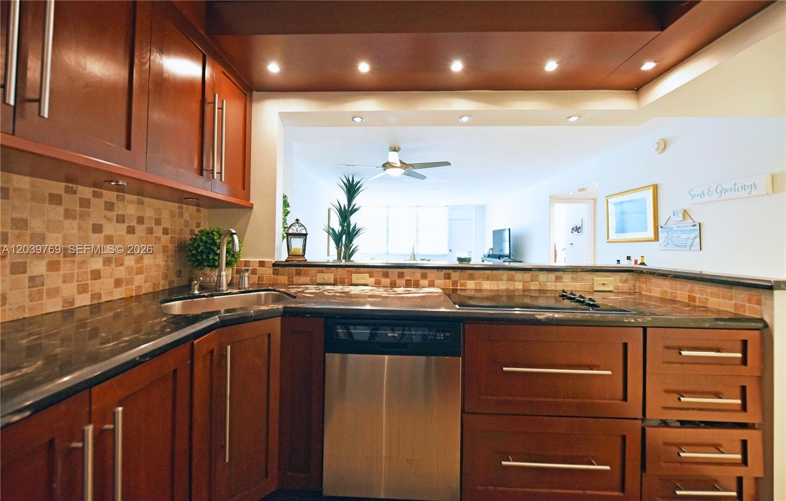 2016 Bay Dr 201 photo 5