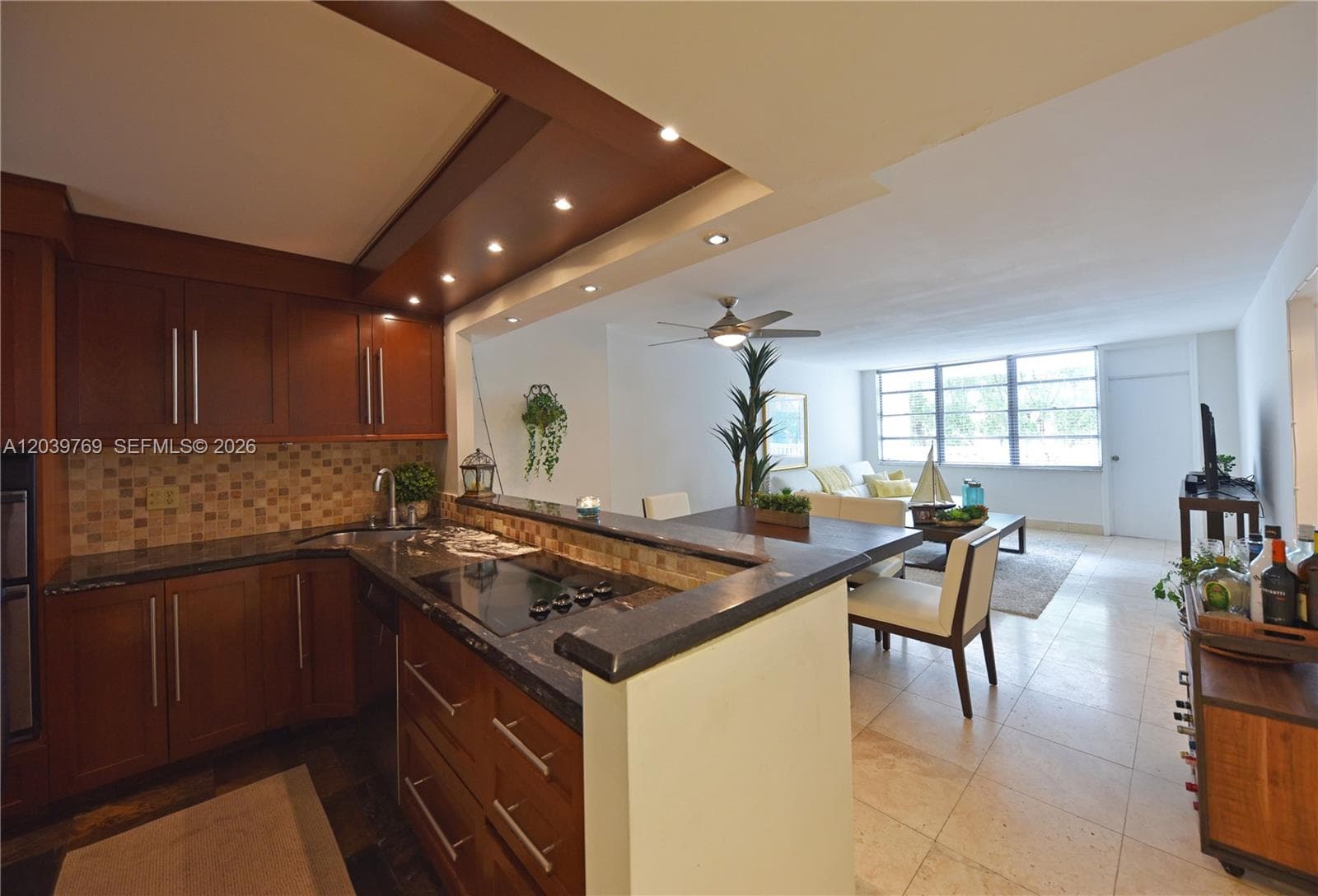 2016 Bay Dr 201 photo 4