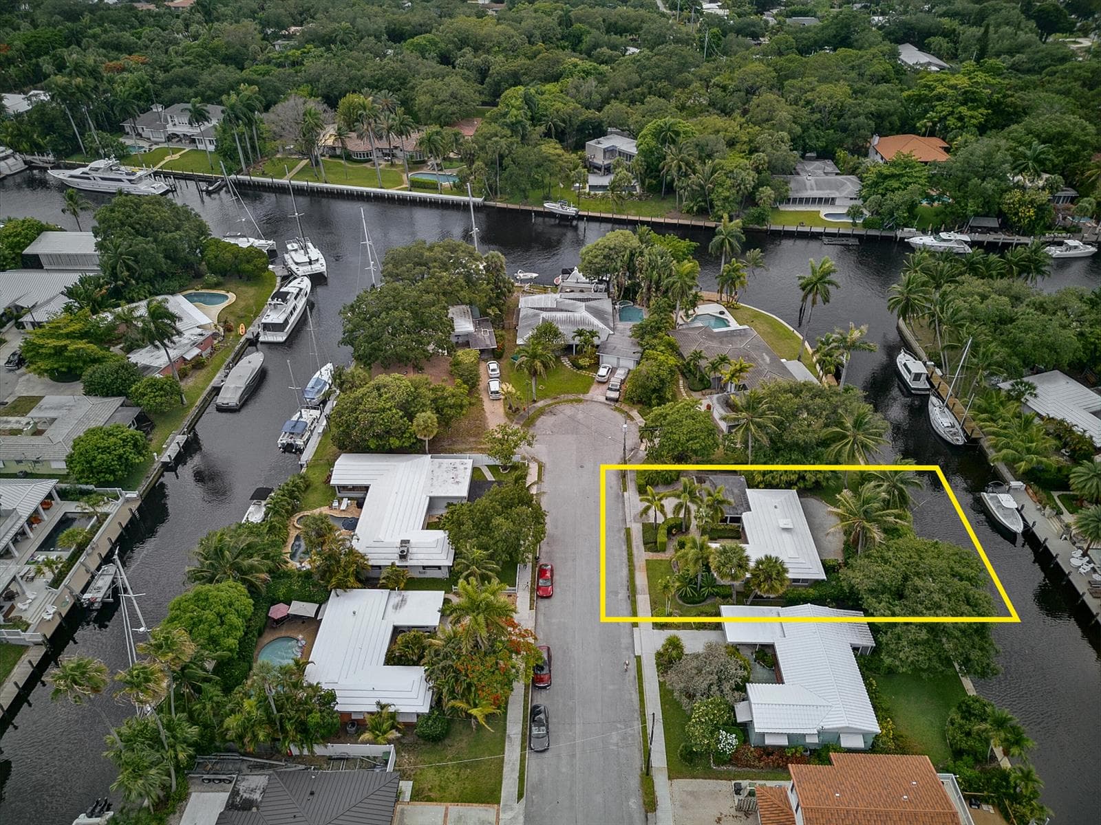 1325 Guava Isle photo 1