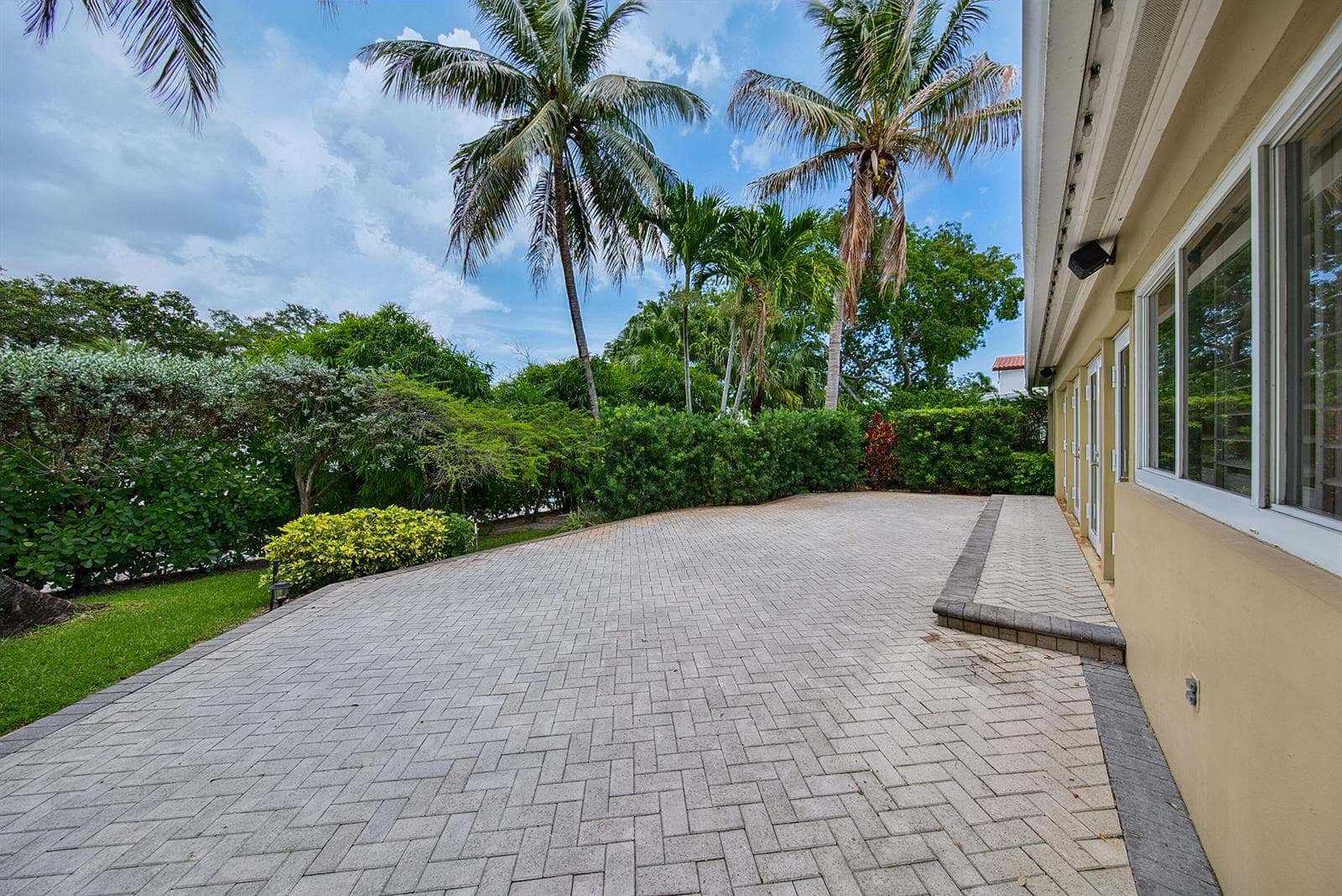 1325 Guava Isle photo 21