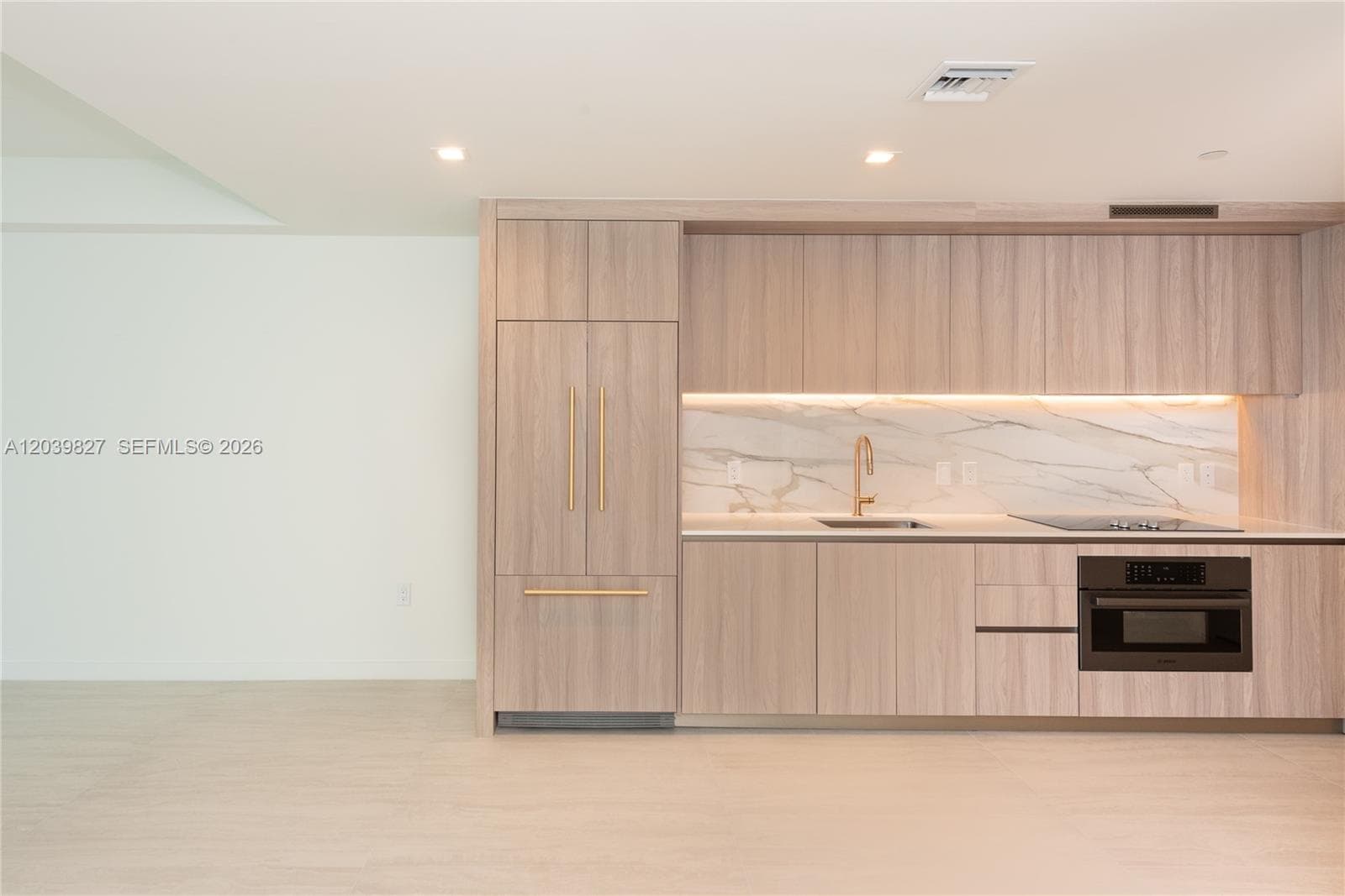 77 SE 5 3206 photo 16