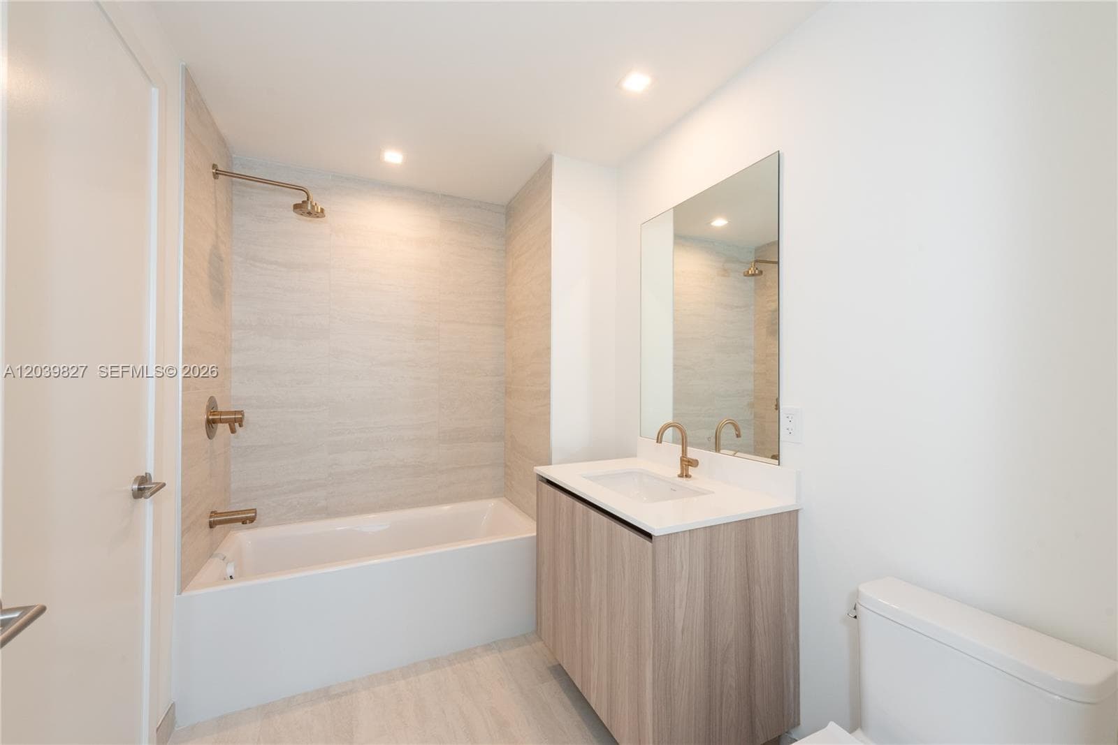 77 SE 5 3206 photo 22